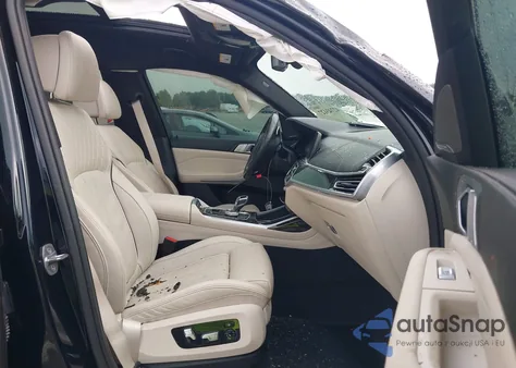 2020 BMW X7 xDrive40I z USA, uszkodzony, nr VIN 5UXCW2C05L9B62825